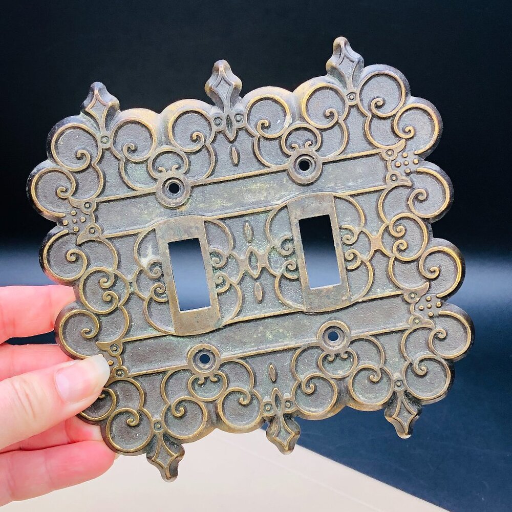 Vintage Home Hardware Ornate Brass Double Toggle Switch Metal Cover Plate